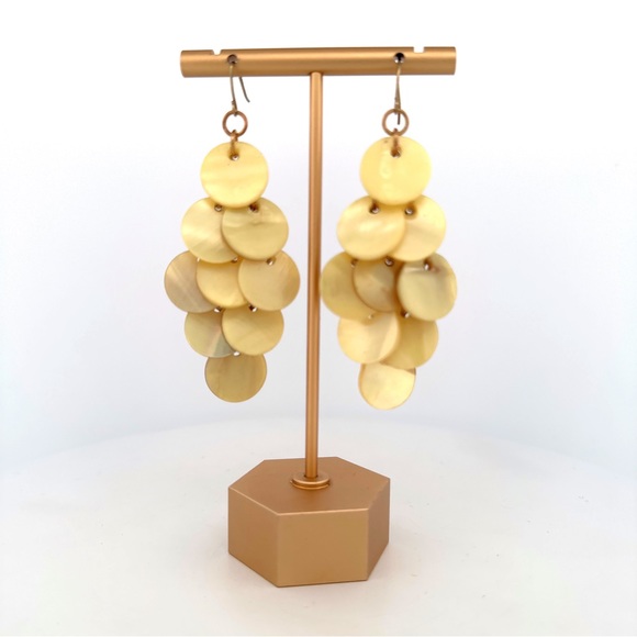 Scalloped Shell Disc Chandelier Drop Earrings Yellow Mother of Pearl - Picture 2 of 3